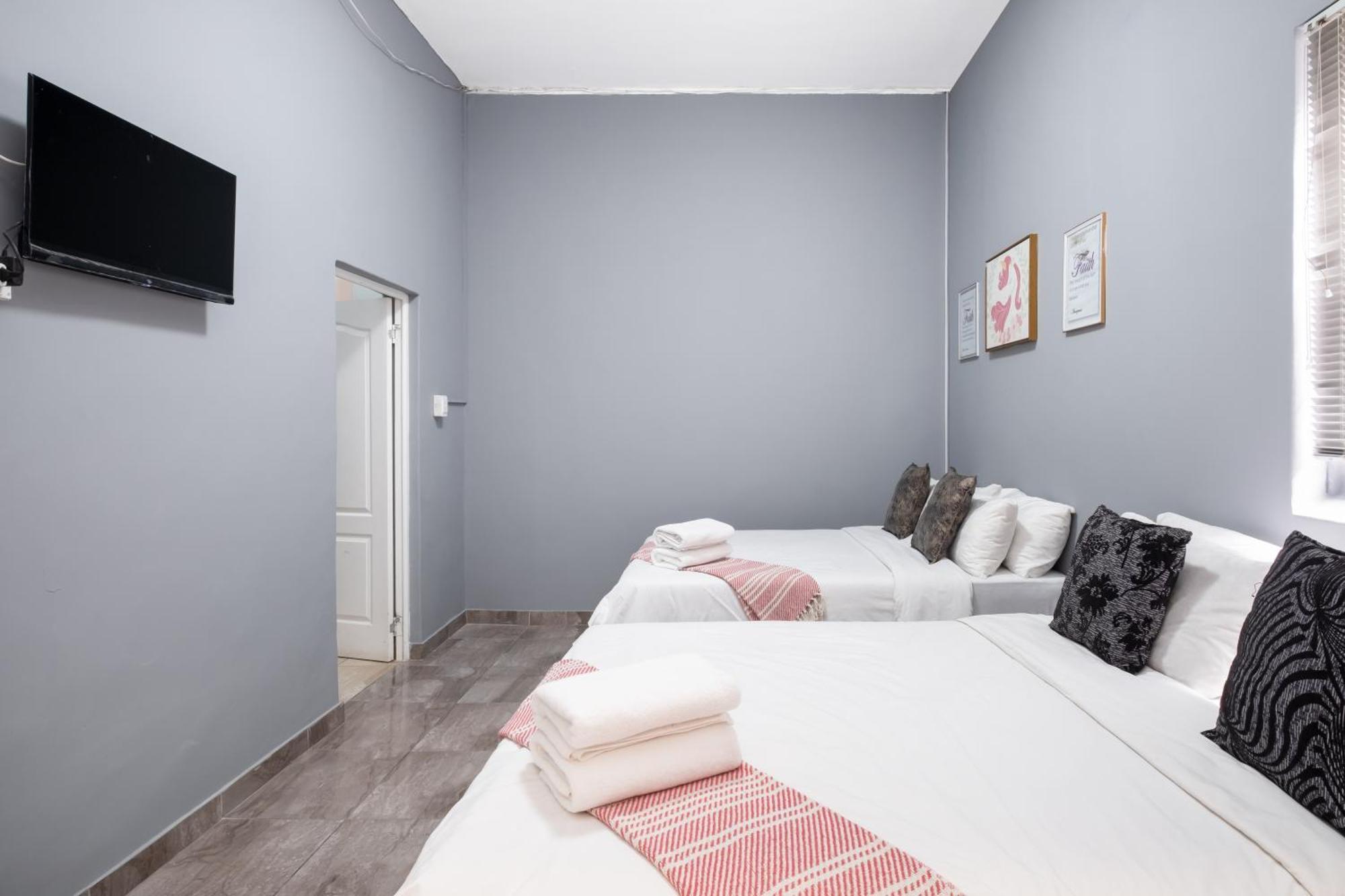 Guest house Cape Palm Royal *