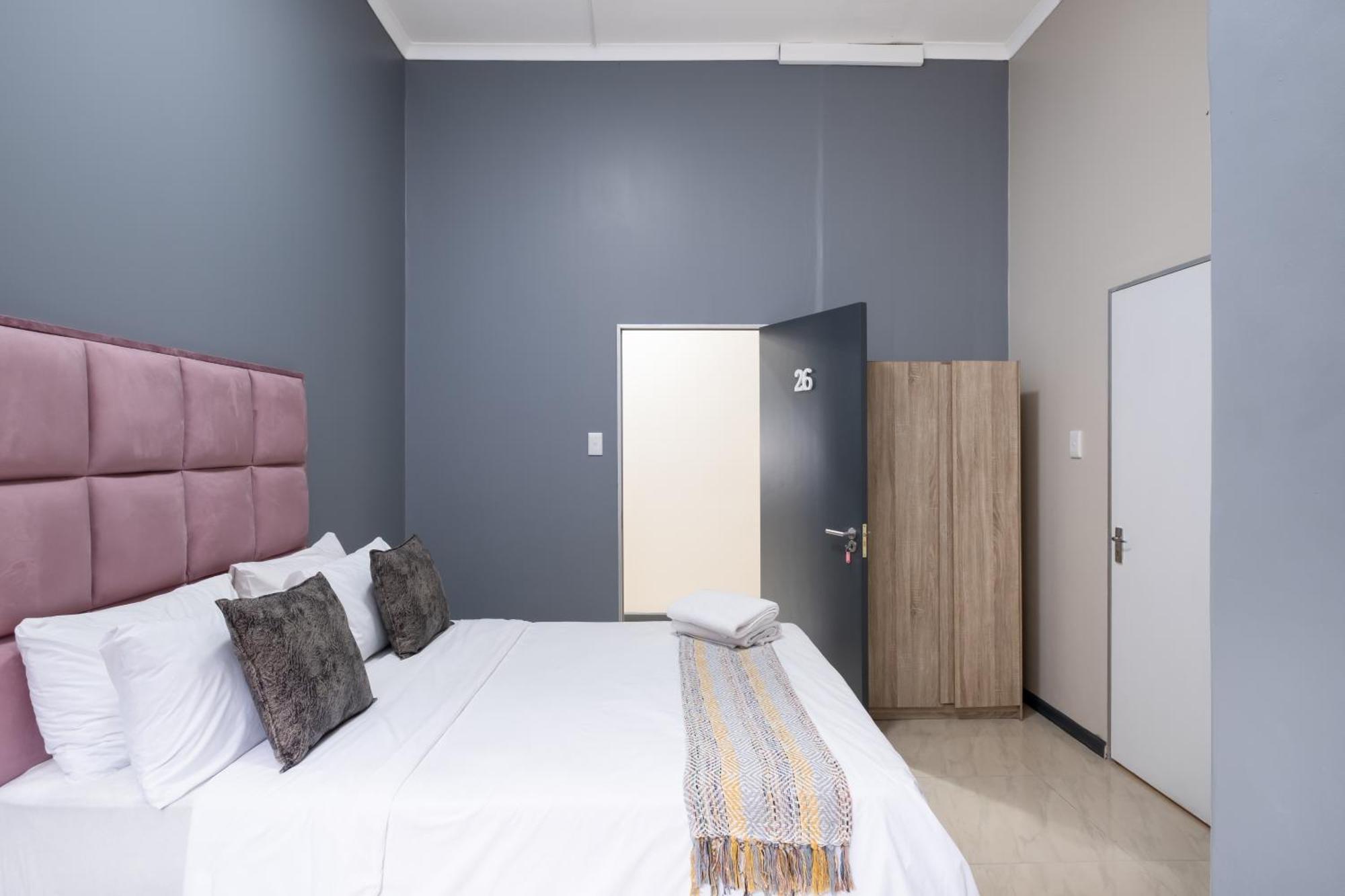 Guest house Cape Palm Royal *